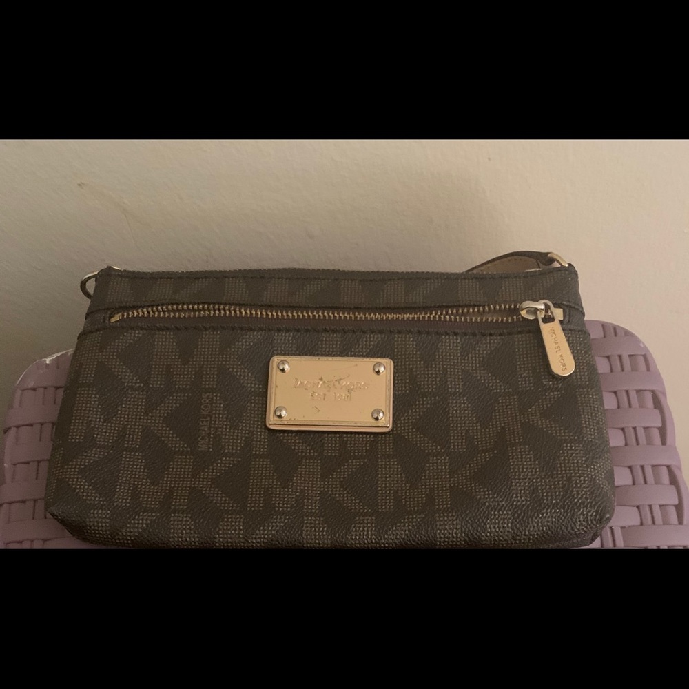 Michael Kors wristlet